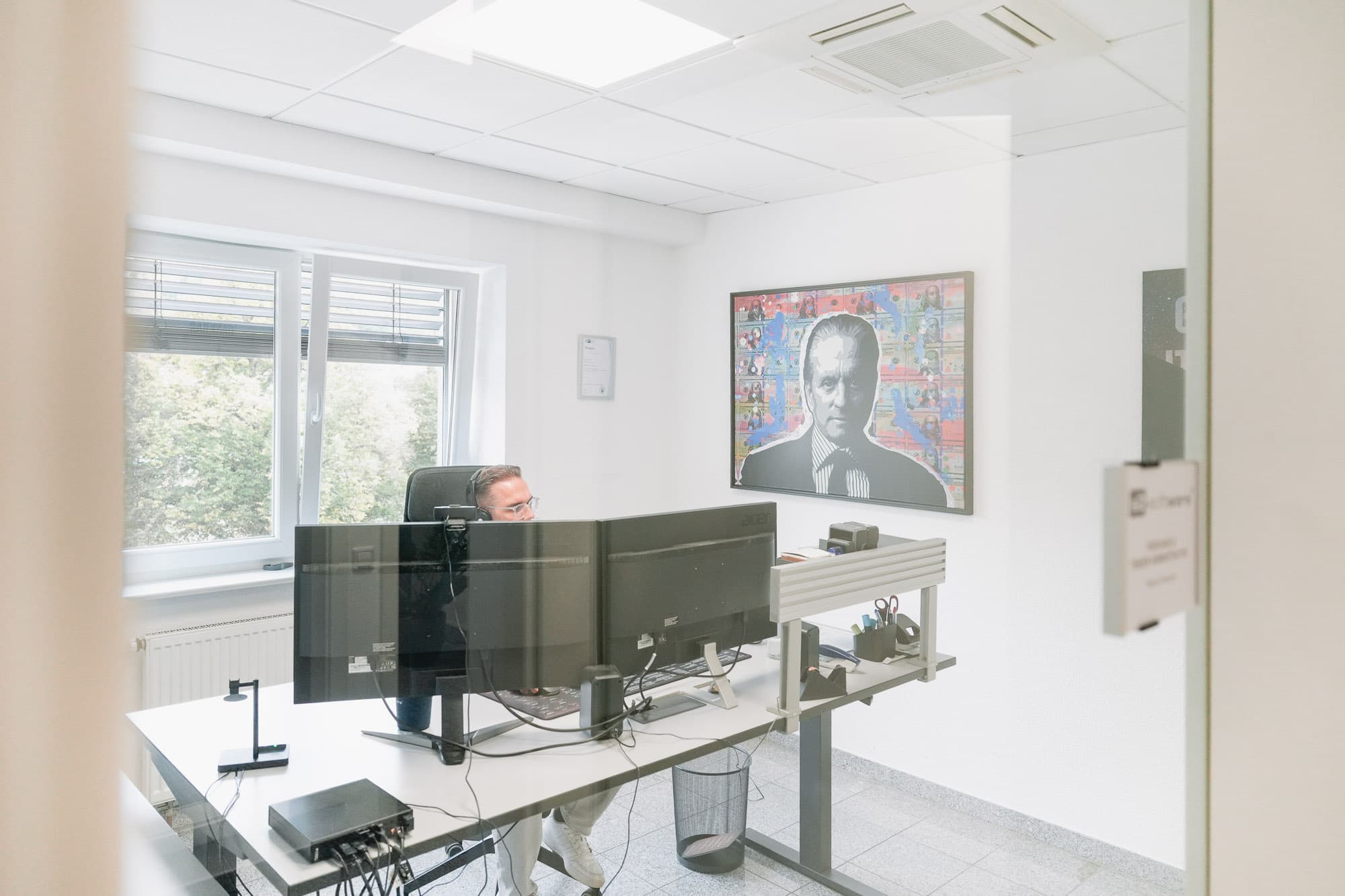 Büro der s2-Software GmbH mit Arbeitsplätzen