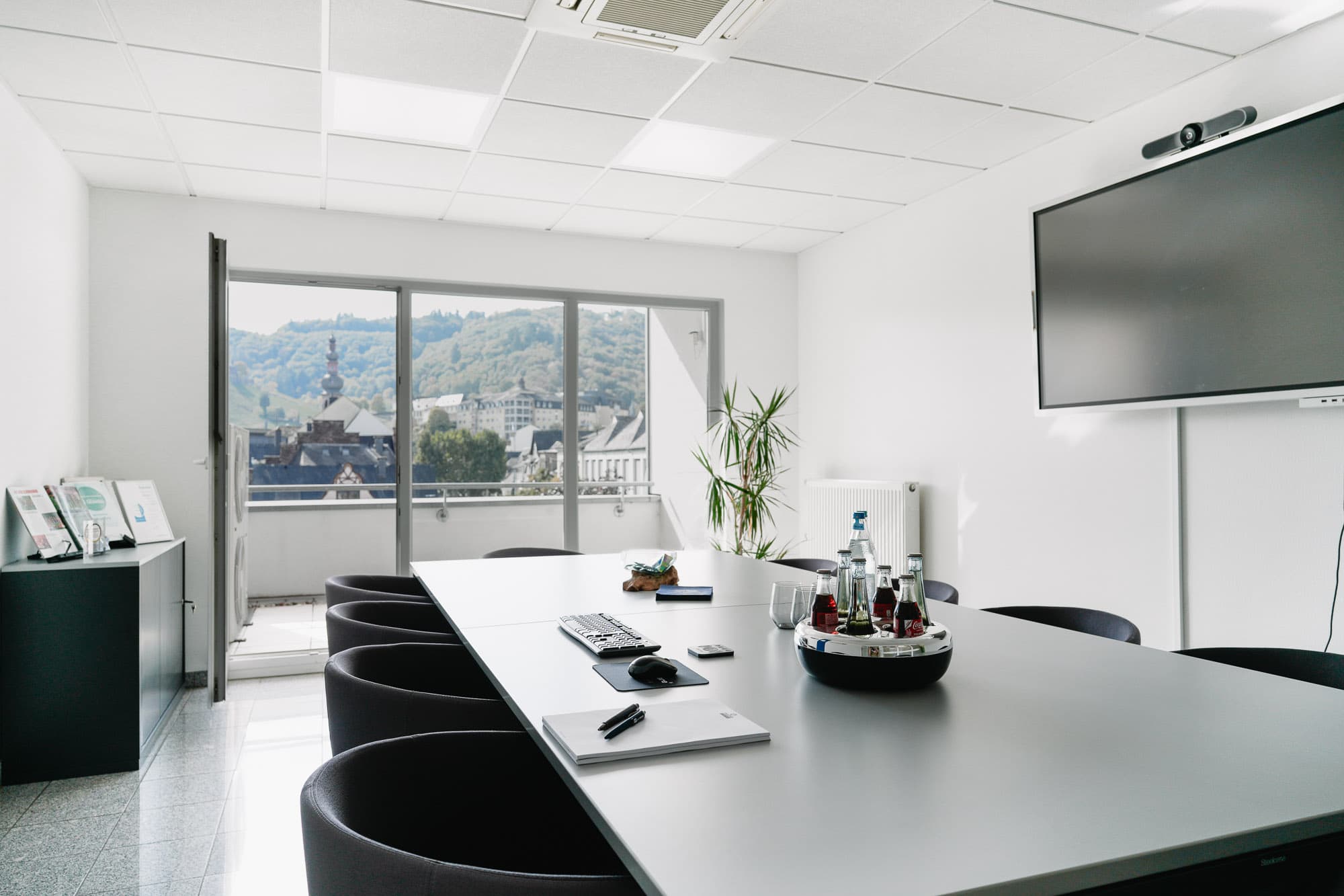 Besprechungsraum der s2-Software GmbH mit Blick auf Cochem